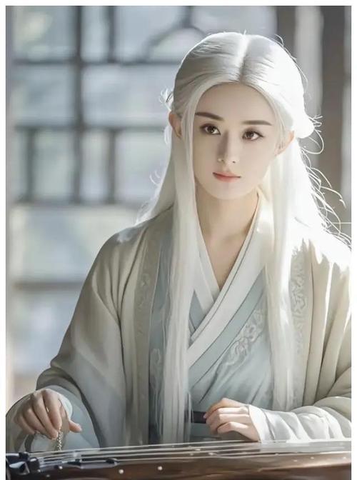 没倾世之颜别硬演白发女神，这6位女演员告诉你，什么是一眼万年